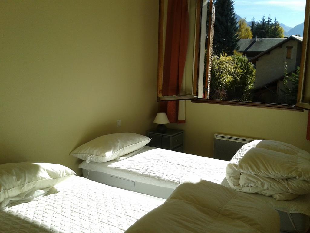 Alpineaccomodation Guillestre Buitenkant foto